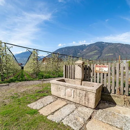 Rosa Unterschoeberlehof - Lene Apartamento Merano